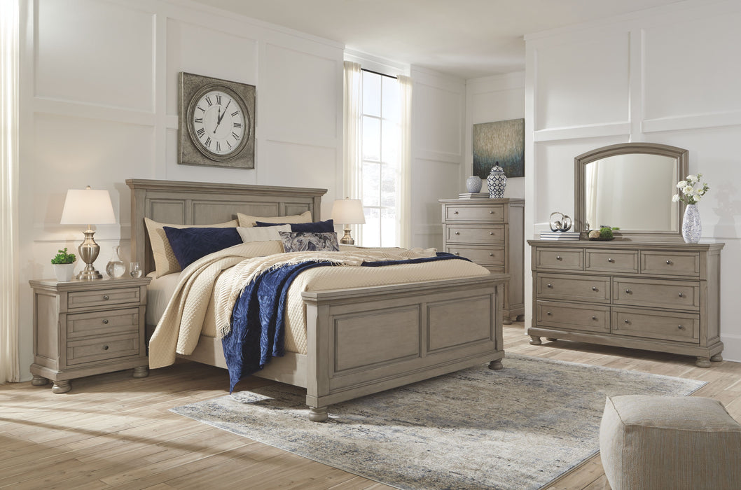 Lettner - Light Gray - 8 Pc. - Dresser, Mirror, Chest, Queen Panel Bed, 2 Nightstands