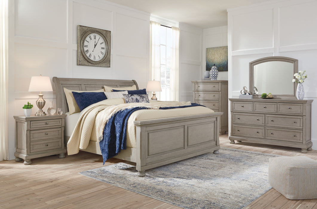 Lettner - Light Gray - Queen Sleigh Bed - 8 Pc. - Dresser, Mirror, Chest, Queen Bed, 2 Nightstands