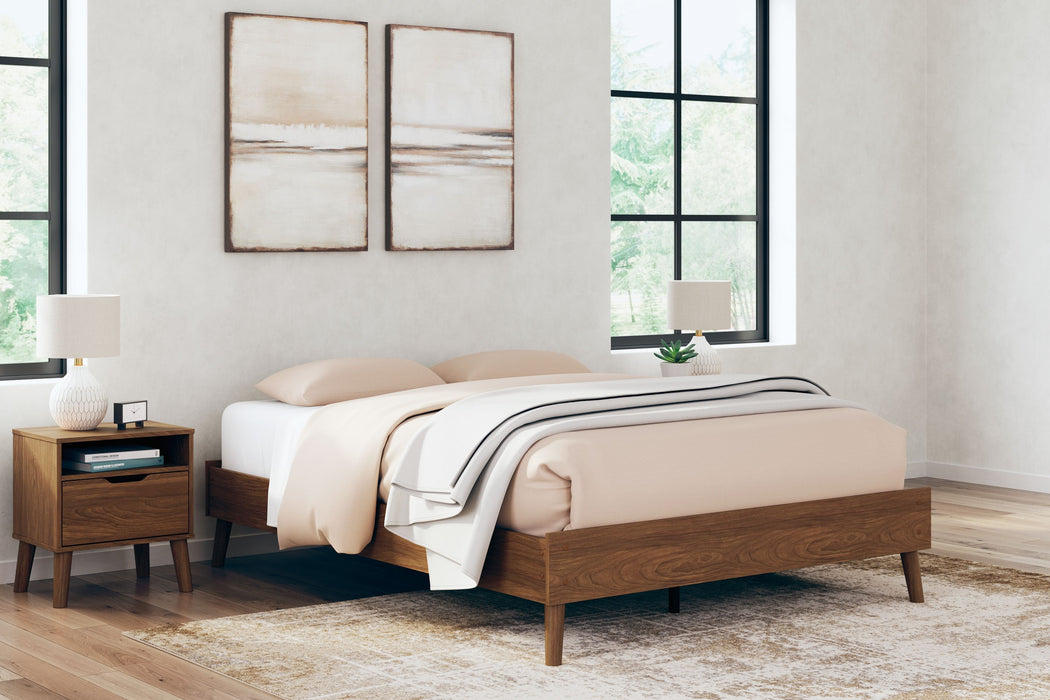 Fordmont - Auburn - Queen Platform Bed