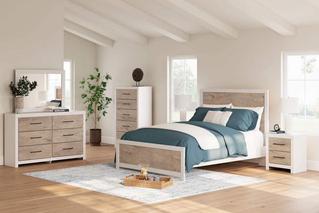 Charbitt - Two-tone - 4 Pc. - Dresser, Mirror, Queen Panel Bed