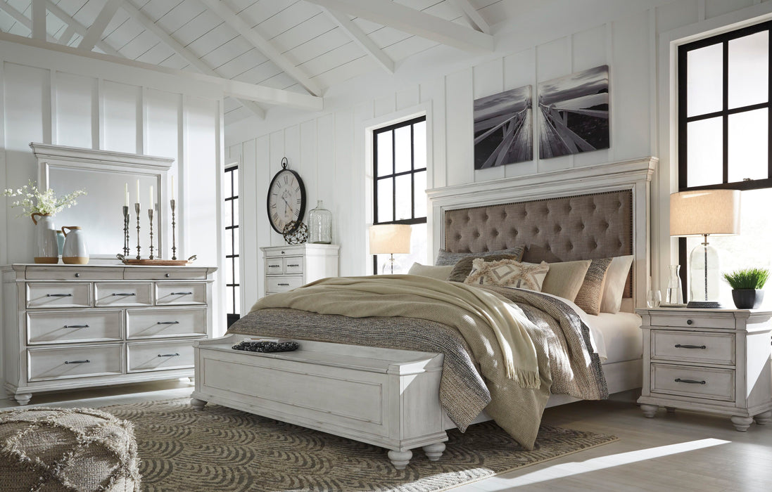 Kanwyn - Whitewash - 7 Pc. - Dresser, Mirror, Queen Upholstered Bed With Storage Bench, 2 Nightstands