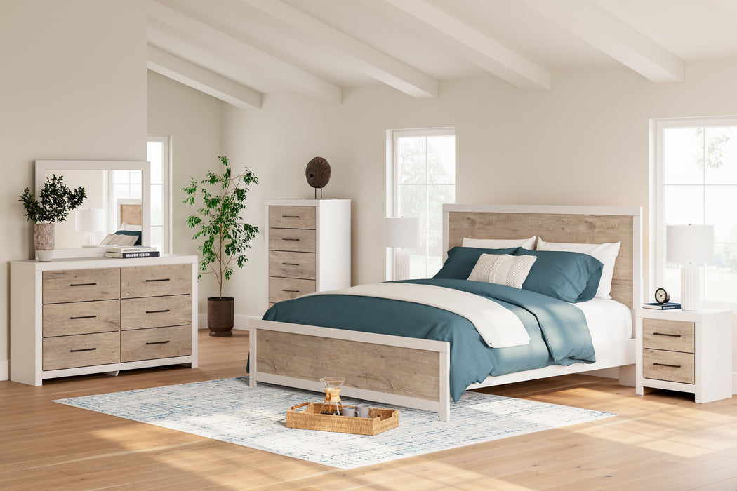 Charbitt - Two-tone - 6 Pc. - Dresser, Mirror, King Panel Bed, 2 Nightstands