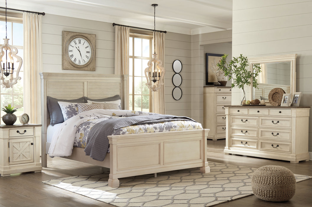 Bolanburg - Antique White / Brown - 7 Pc. - Dresser, Mirror, Queen Louvered Bed, 2 Nightstands