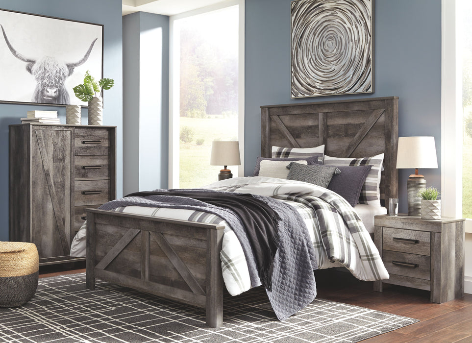 Wynnlow - Gray - 5 Pc. - Queen Crossbuck Panel Bed, 2 Nightstands